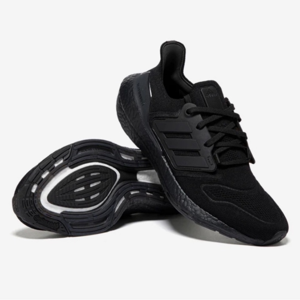 ADIDAS Ultraboost 22 Black Size 7